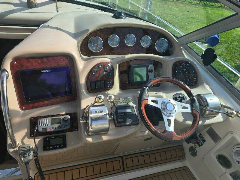 34ft Sea Ray Yacht For Sale