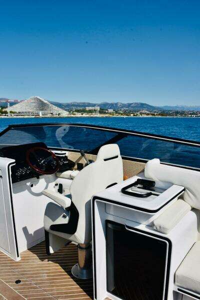 28ft B Craft Yacht For Sale
