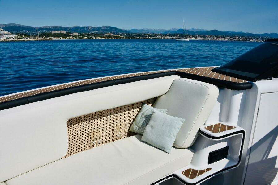 28ft B Craft Yacht For Sale