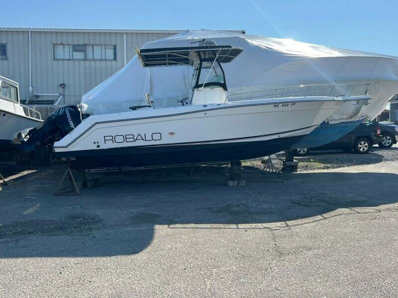 26ft Robalo Yacht For Sale