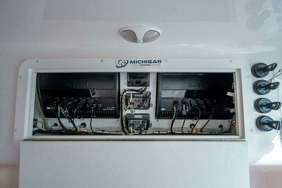 37ft Invincible Yacht For Sale