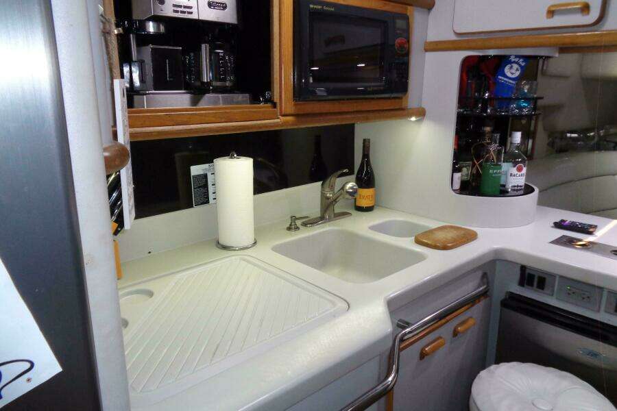 SNRI 48ft Sea Ray Yacht For Sale