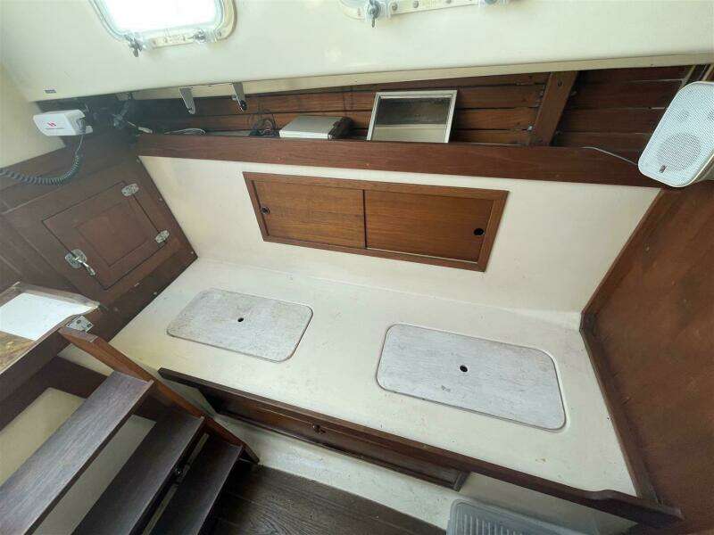 Opus 29ft Vineyard Vixen Yacht For Sale