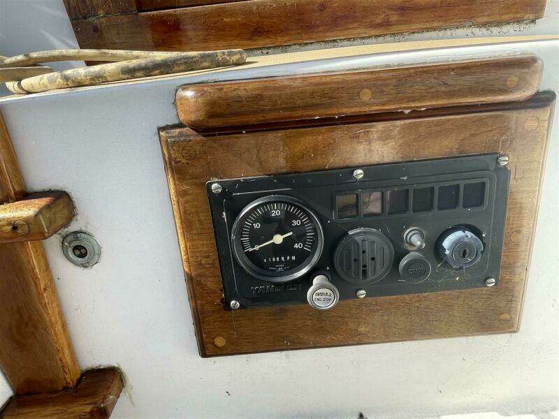 Opus 29ft Vineyard Vixen Yacht For Sale