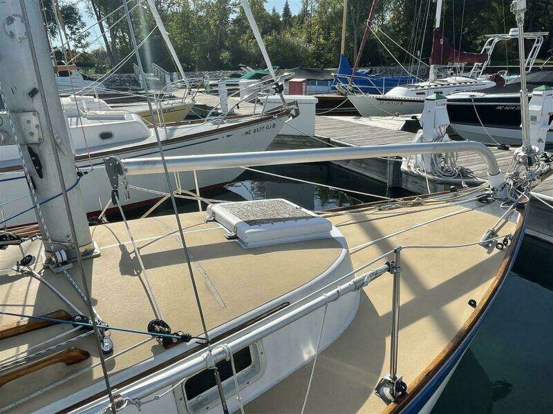 Opus 29ft Vineyard Vixen Yacht For Sale