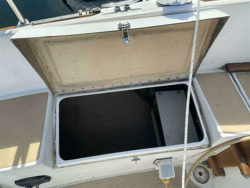 Opus 29ft Vineyard Vixen Yacht For Sale