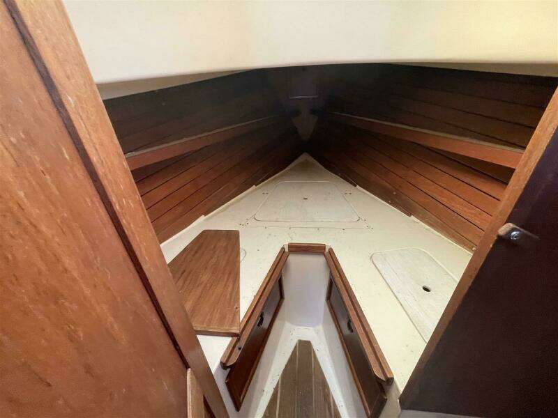 Opus 29ft Vineyard Vixen Yacht For Sale