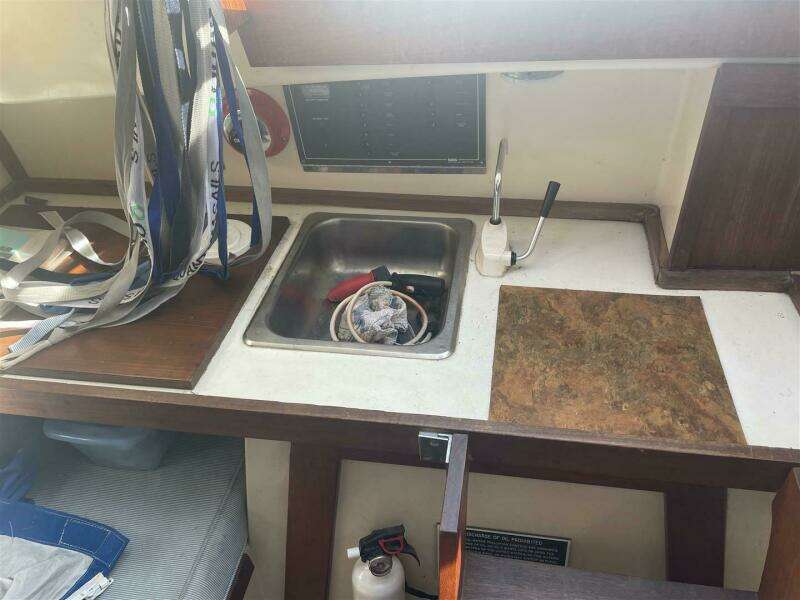 Opus 29ft Vineyard Vixen Yacht For Sale