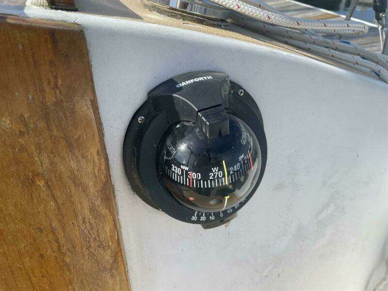 Opus 29ft Vineyard Vixen Yacht For Sale