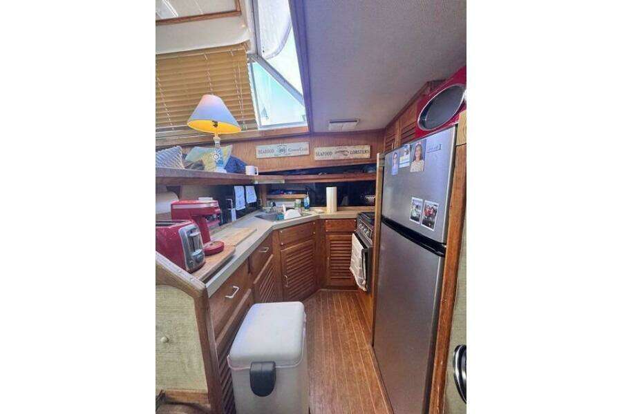 Precious Cargo 40ft Silverton Yacht For Sale