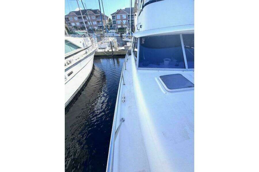 Precious Cargo 40ft Silverton Yacht For Sale