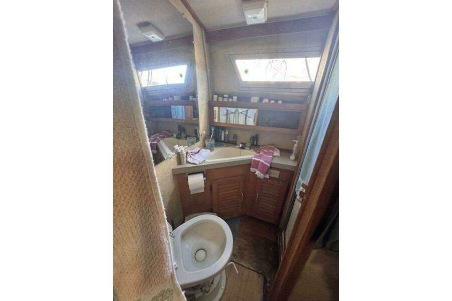 Precious Cargo 40ft Silverton Yacht For Sale