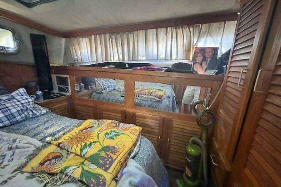 Precious Cargo 40ft Silverton Yacht For Sale