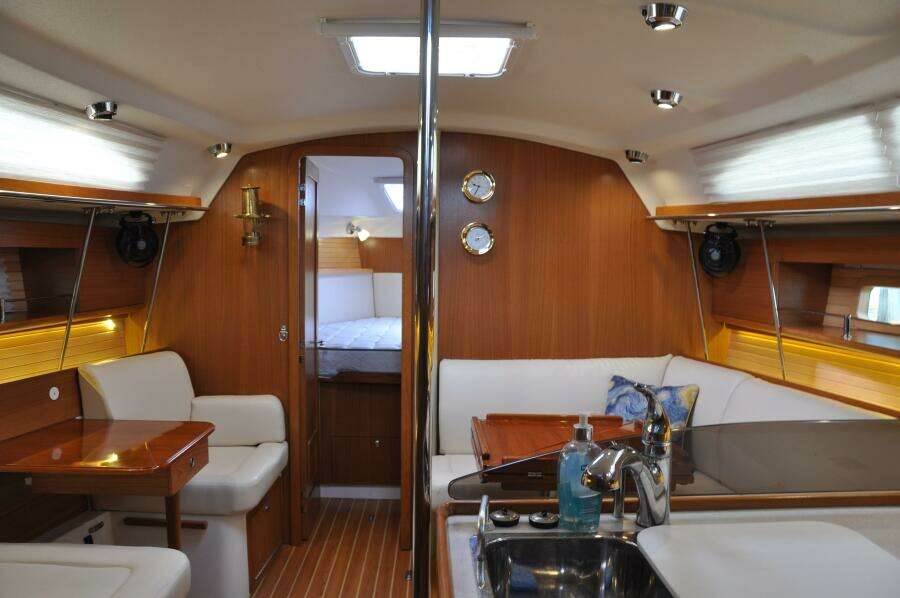 Starry Night 35ft Catalina Yacht For Sale