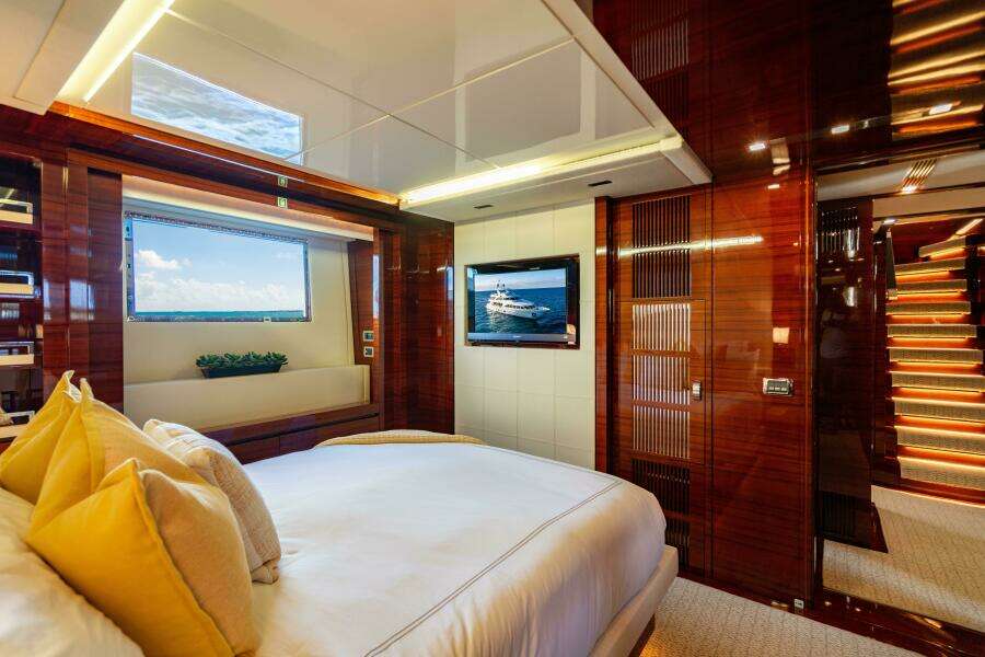 ALLORA 121ft Benetti Yacht For Sale