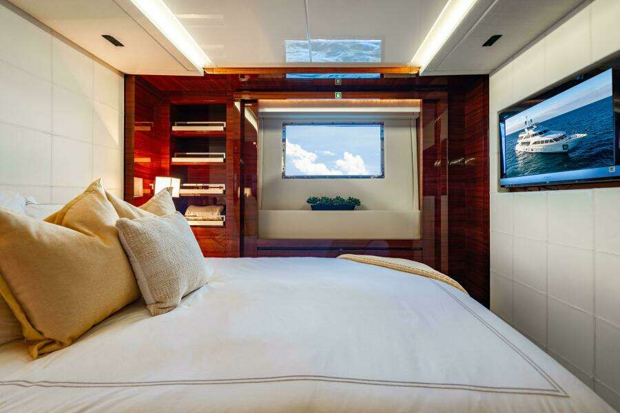 ALLORA 121ft Benetti Yacht For Sale