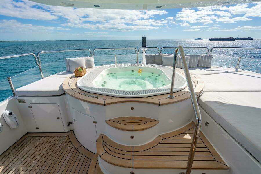 ALLORA 121ft Benetti Yacht For Sale