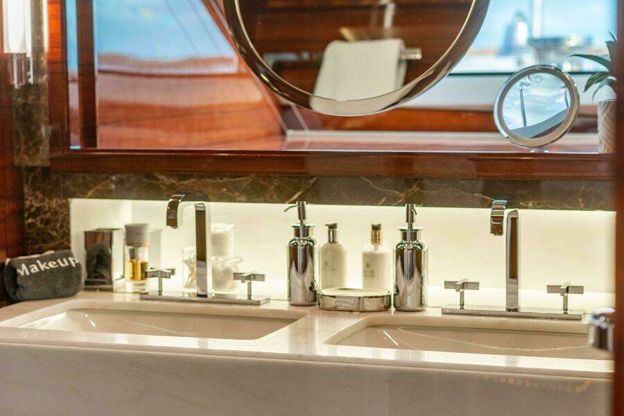 ALLORA 121ft Benetti Yacht For Sale