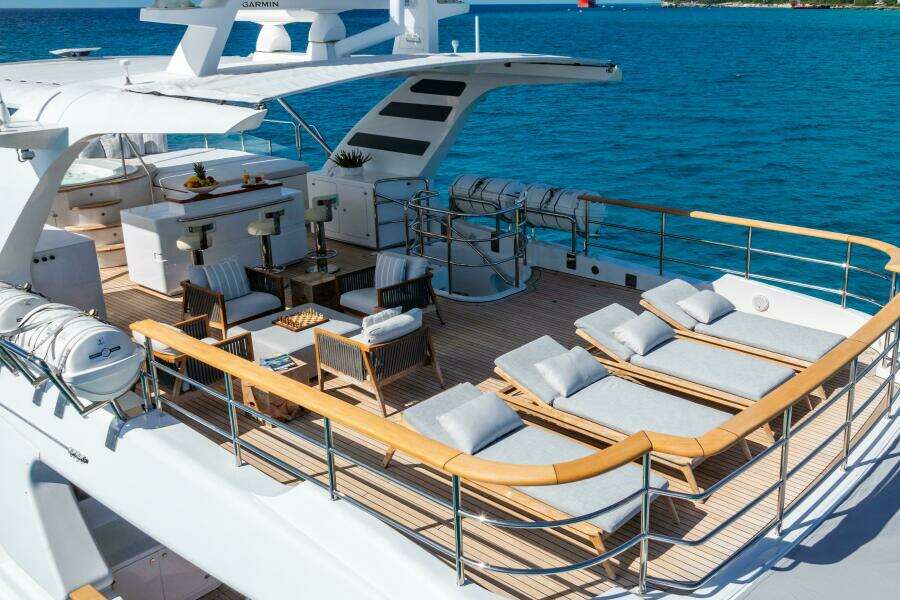 ALLORA 121ft Benetti Yacht For Sale