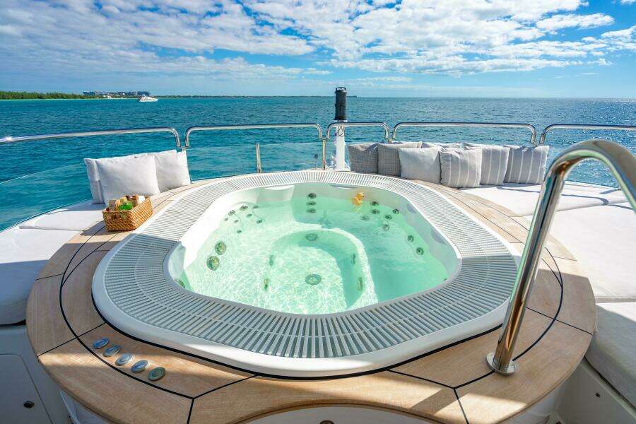 ALLORA 121ft Benetti Yacht For Sale