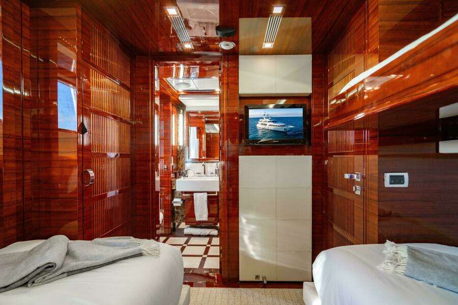 ALLORA 121ft Benetti Yacht For Sale