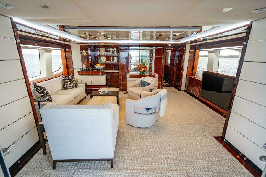 ALLORA 121ft Benetti Yacht For Sale