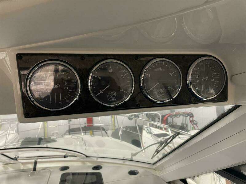 Lightning Stike 43ft Sea Ray Yacht For Sale