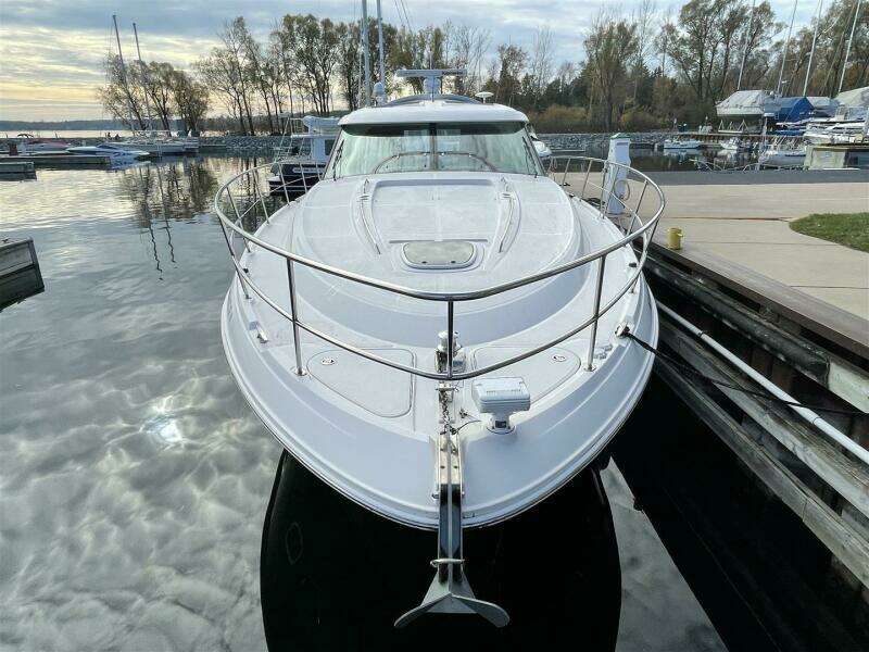Lightning Stike 43ft Sea Ray Yacht For Sale