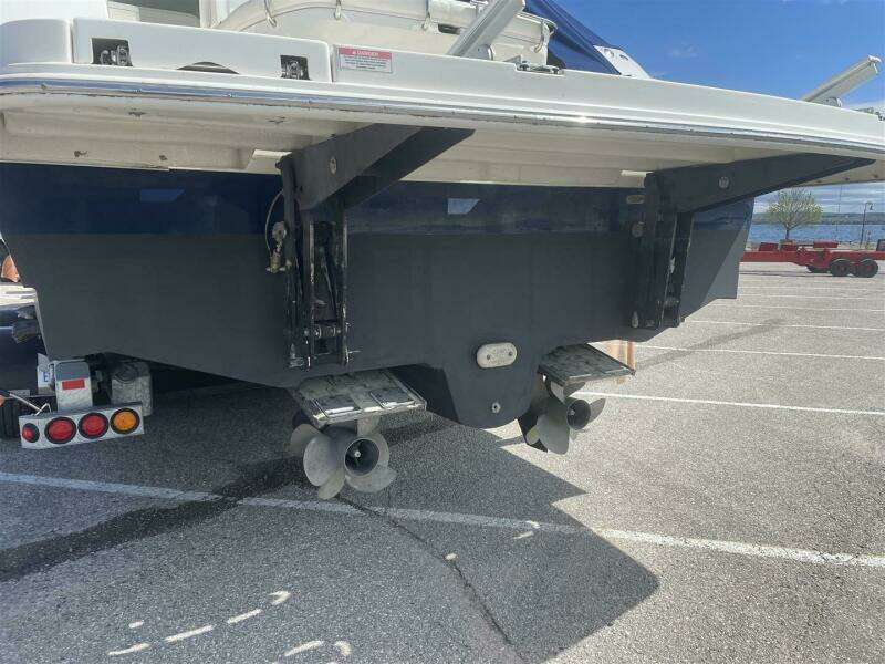 Lightning Stike 43ft Sea Ray Yacht For Sale