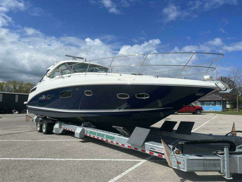Lightning Stike 43ft Sea Ray Yacht For Sale