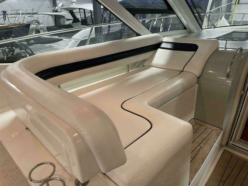 Lightning Stike 43ft Sea Ray Yacht For Sale
