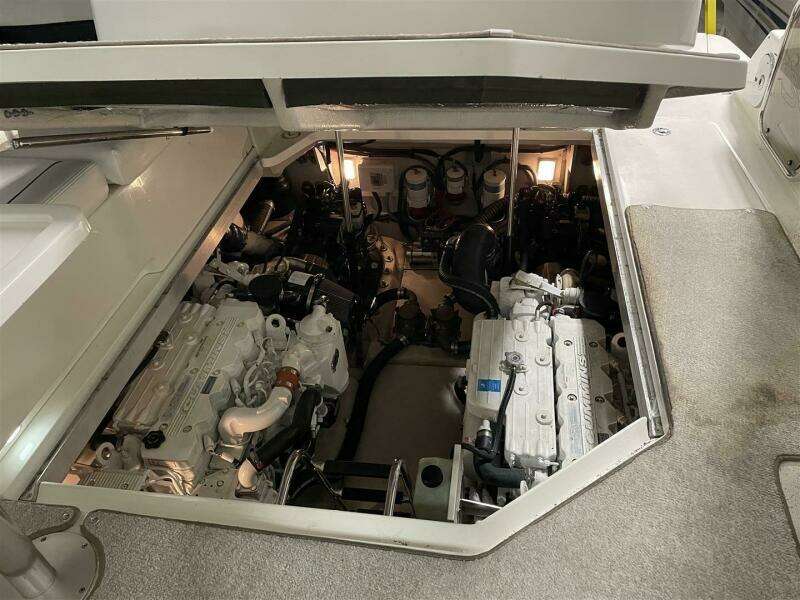 Lightning Stike 43ft Sea Ray Yacht For Sale