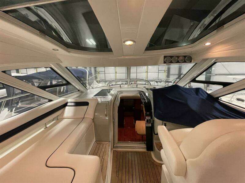 Lightning Stike 43ft Sea Ray Yacht For Sale