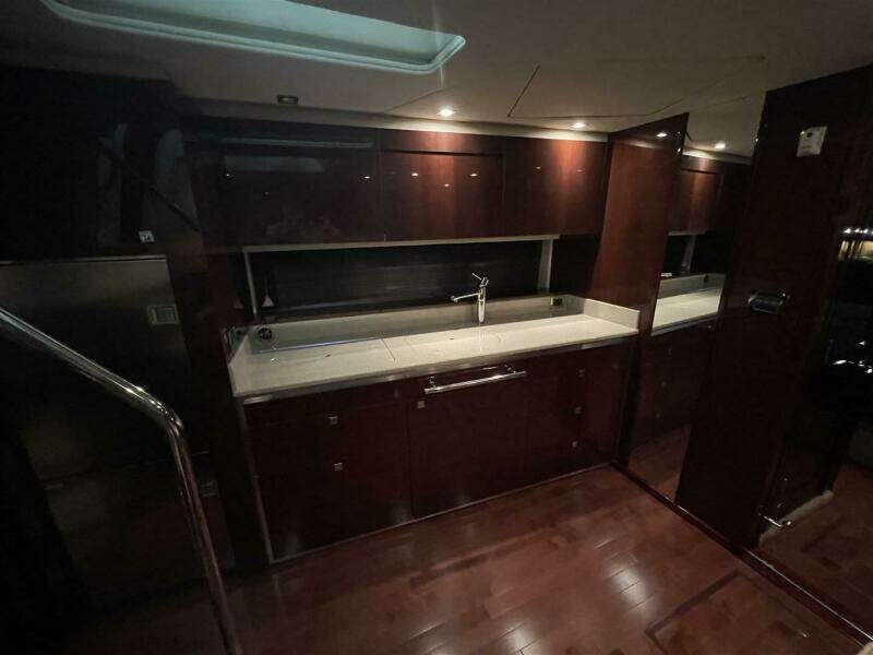 Lightning Stike 43ft Sea Ray Yacht For Sale