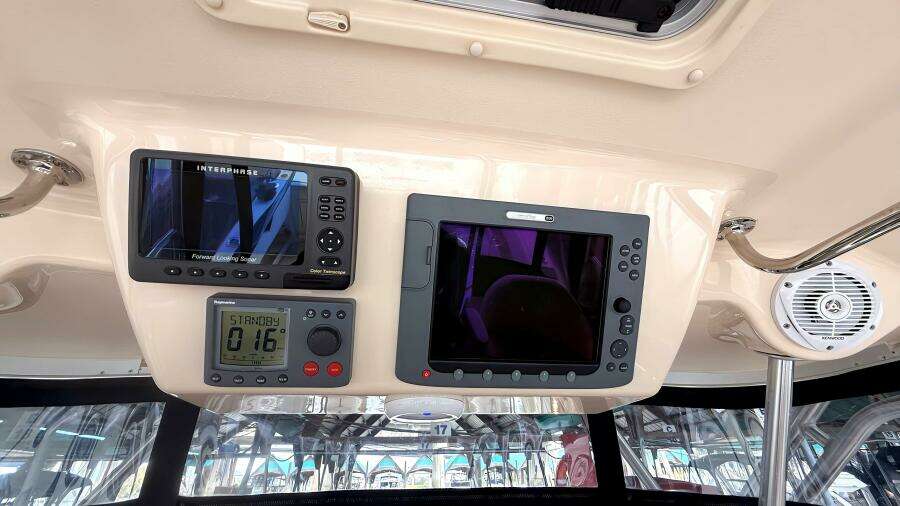 30ft Grady White Yacht For Sale