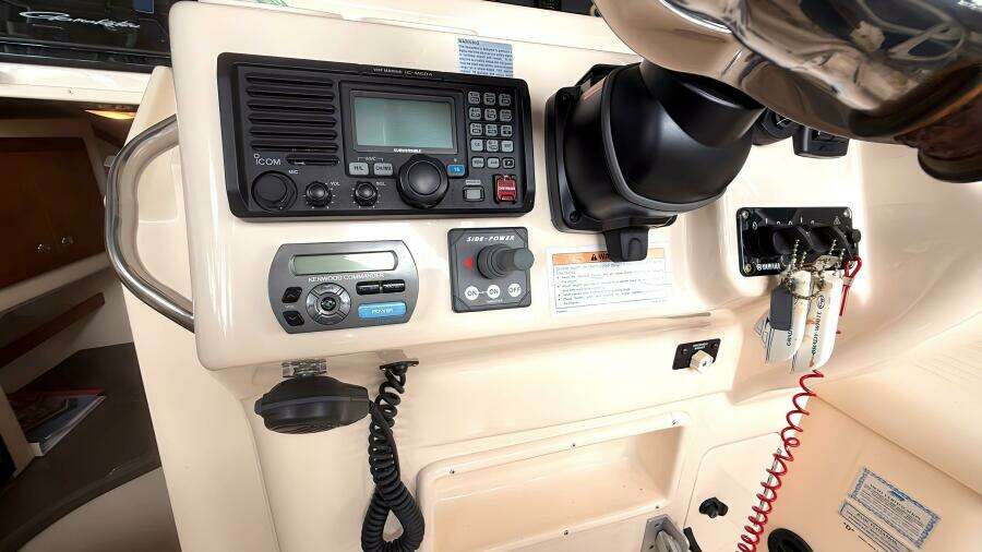 30ft Grady White Yacht For Sale