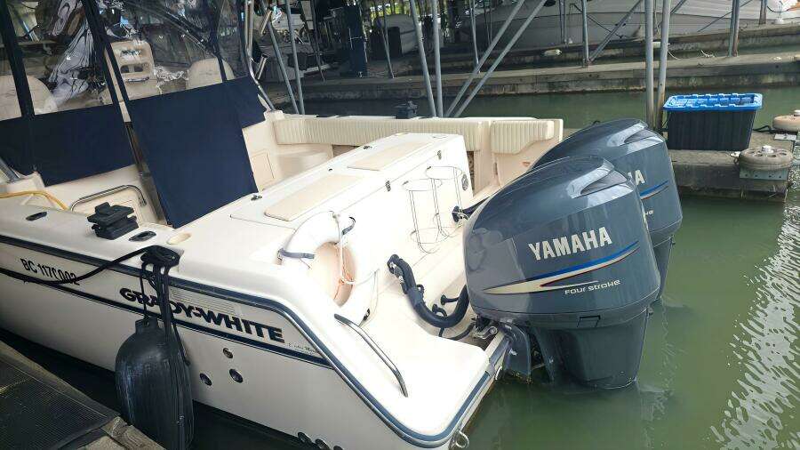 30ft Grady White Yacht For Sale