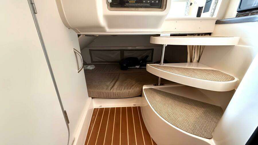30ft Grady White Yacht For Sale