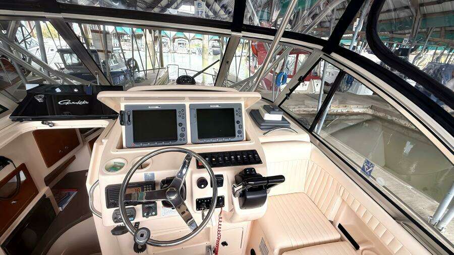 30ft Grady White Yacht For Sale
