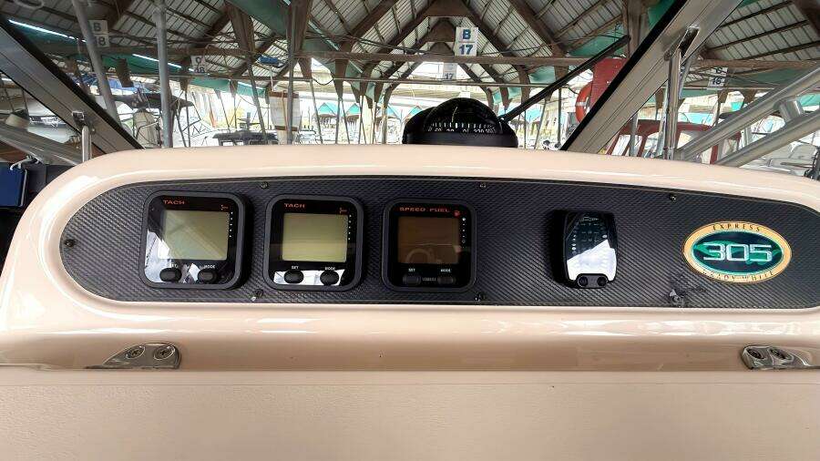 30ft Grady White Yacht For Sale