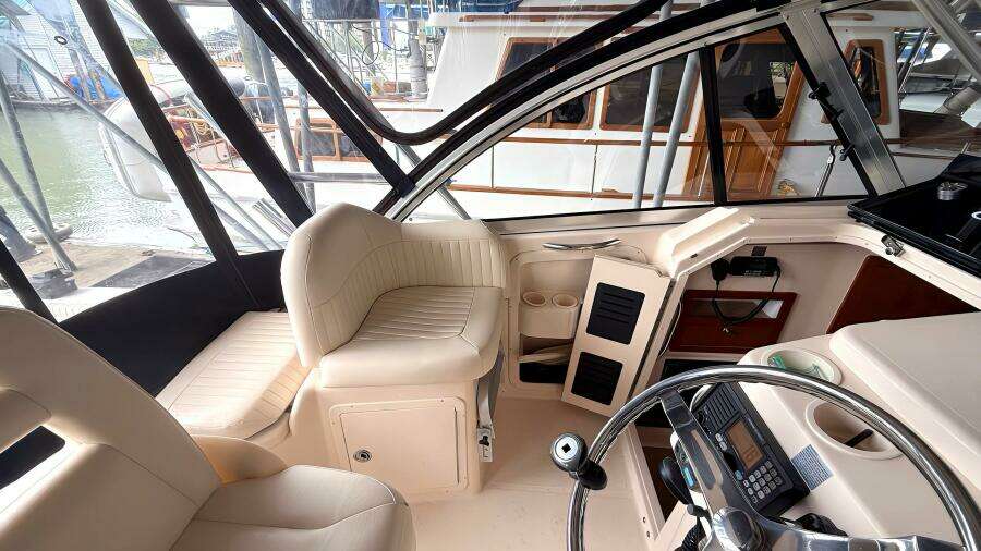 30ft Grady White Yacht For Sale