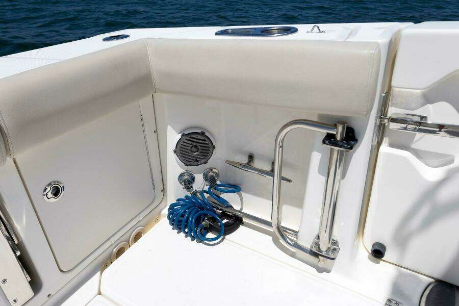 Murphy s Law 33ft Boston Whaler Yacht For Sale