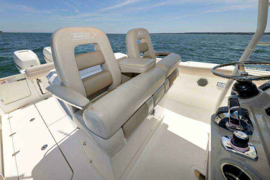 Murphy s Law 33ft Boston Whaler Yacht For Sale