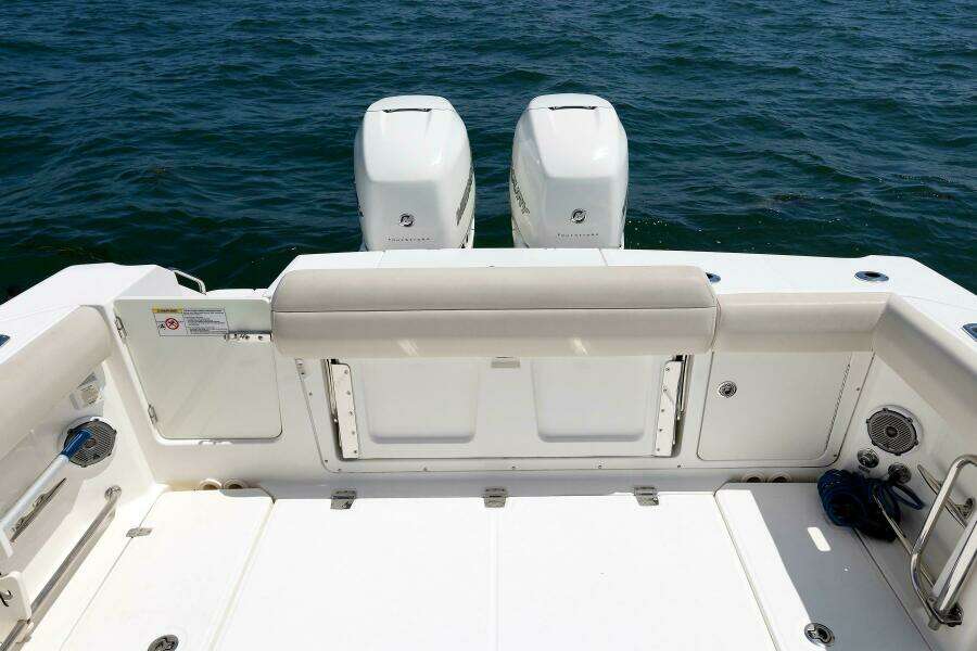 Murphy s Law 33ft Boston Whaler Yacht For Sale