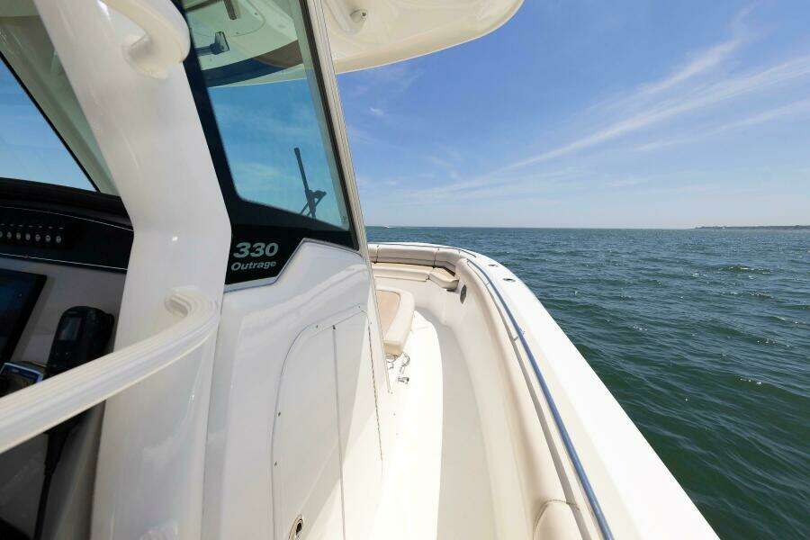 Murphy s Law 33ft Boston Whaler Yacht For Sale