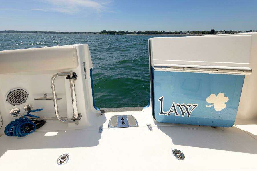 Murphy s Law 33ft Boston Whaler Yacht For Sale