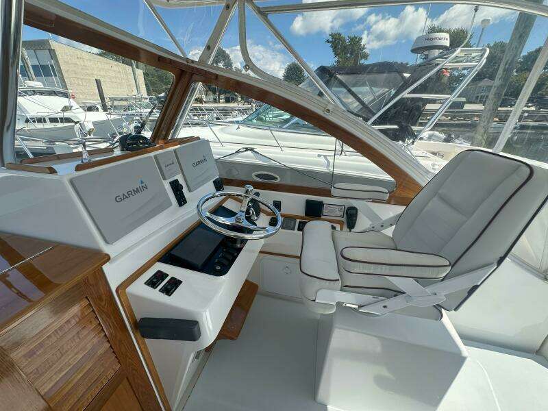 AT LAST 10 30ft Fortier Yacht For Sale