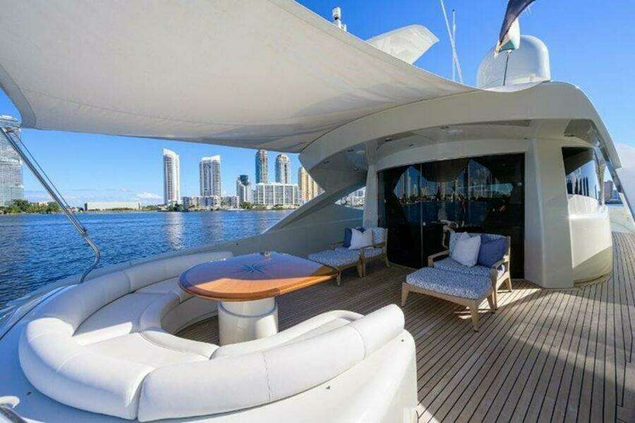 VIRGINIA SEA 84ft McMullen  amp  Wing Yacht For Sale