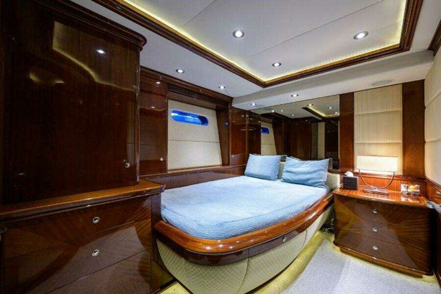 VIRGINIA SEA 84ft McMullen  amp  Wing Yacht For Sale