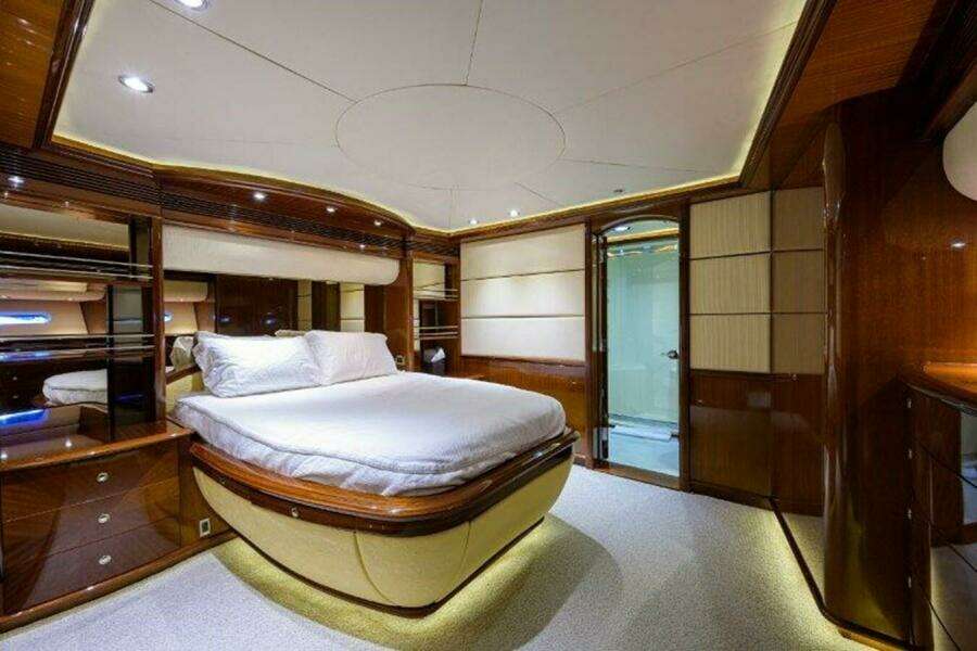 VIRGINIA SEA 84ft McMullen  amp  Wing Yacht For Sale